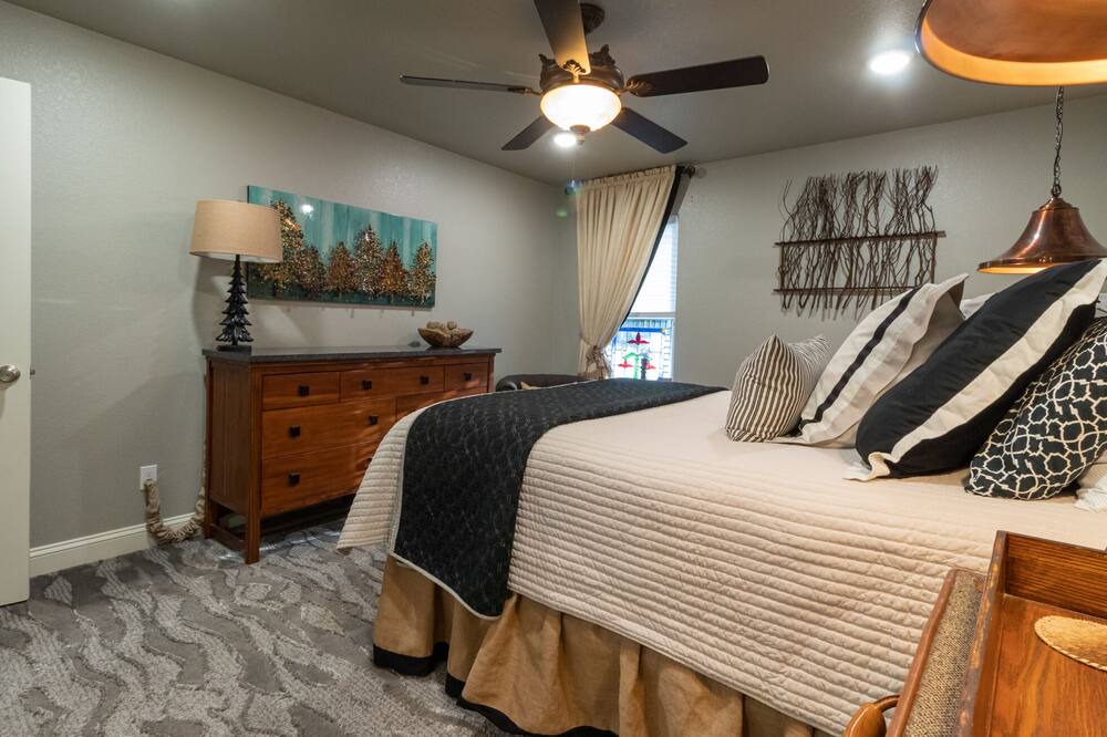 Photo of Bedroom in Gordonville