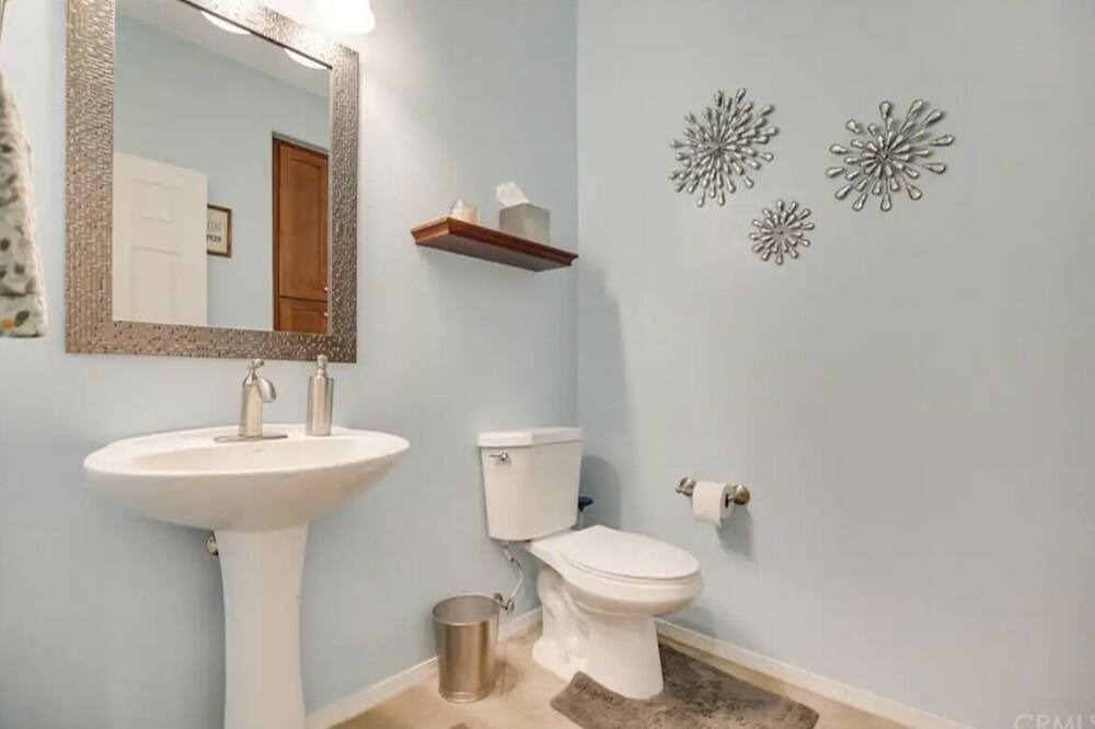 Photo of Bathroom in Jurupa Valley