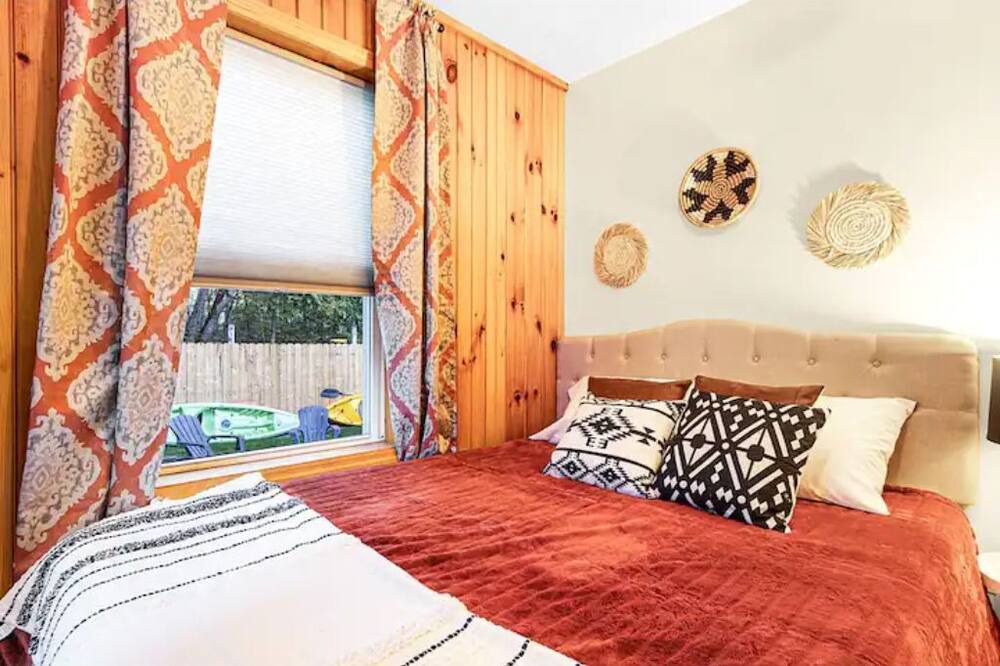 Photo of Bedroom in Blossvale