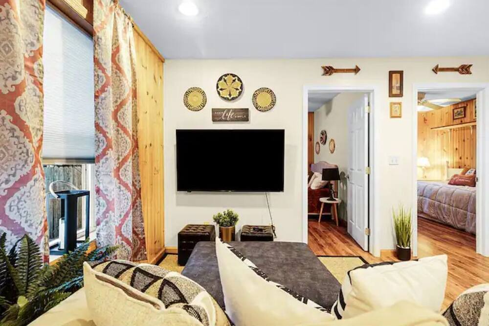 Photo of Livingroom in Blossvale