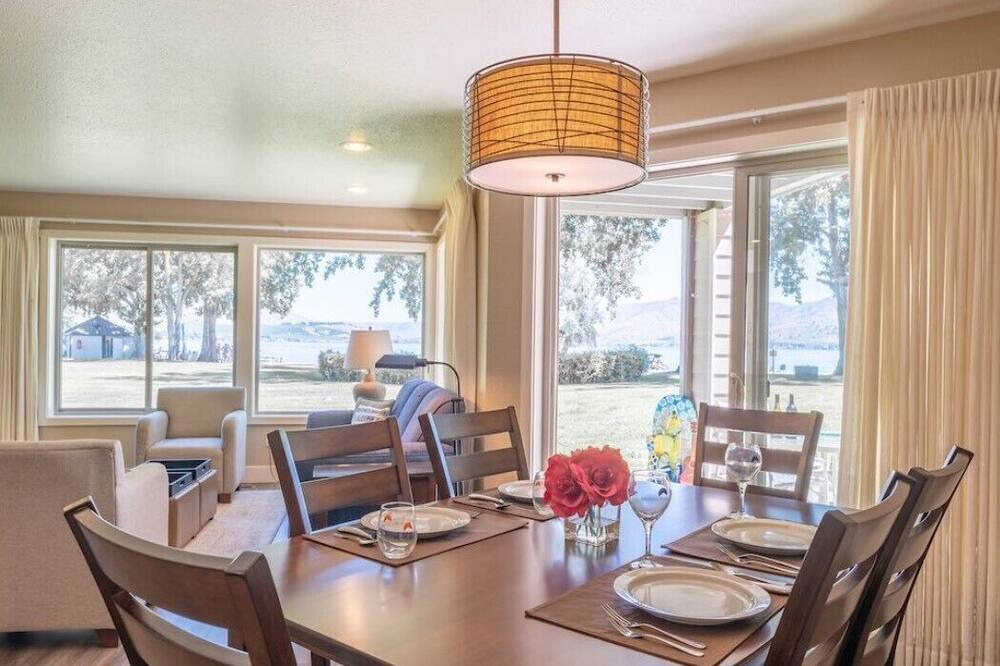 Photo of Others in Wapato Point