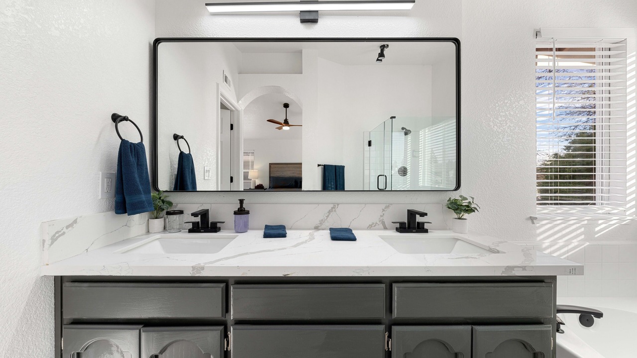 Photo of Others in Hood