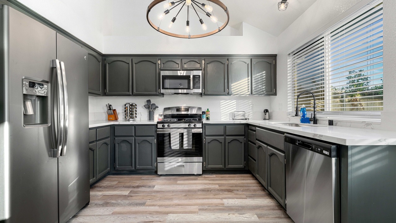 Photo of Others in Hood