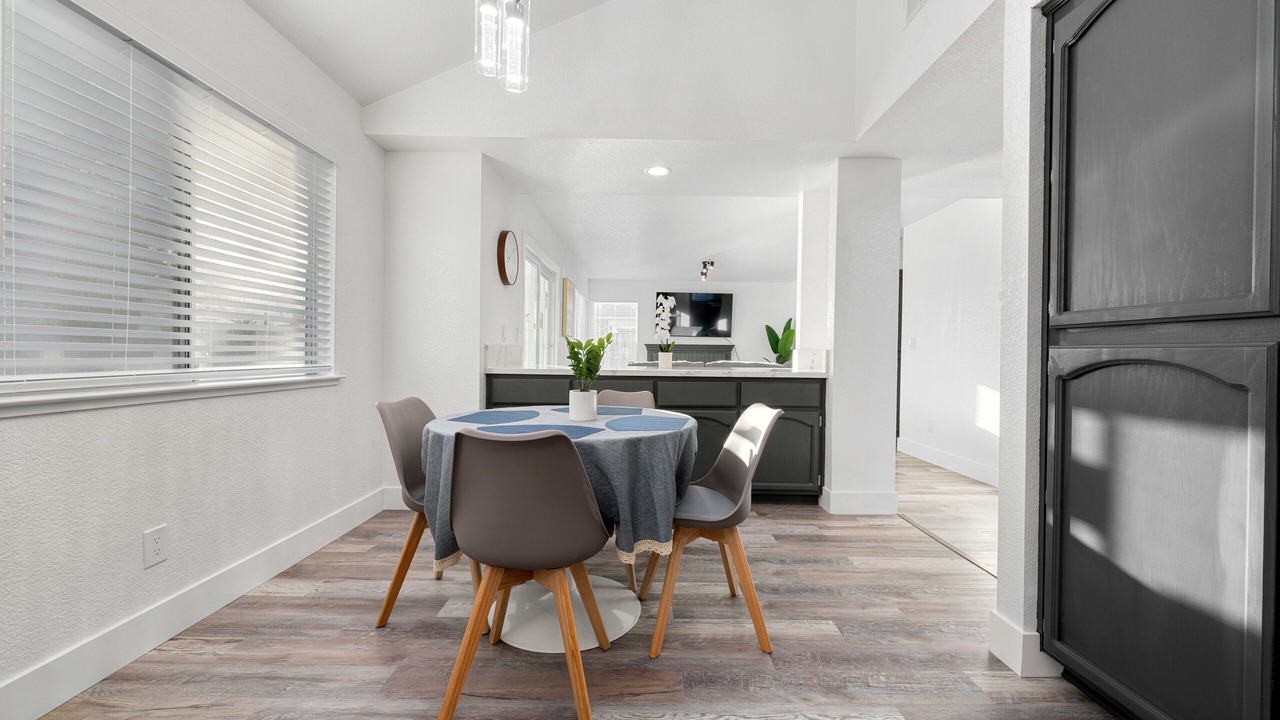 Photo of Others in Hood