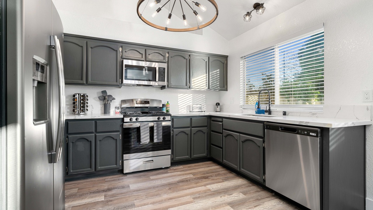 Photo of Others in Hood