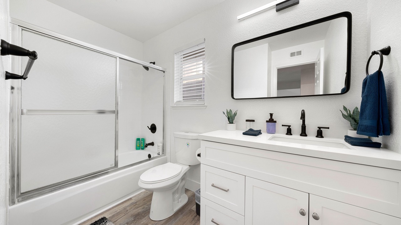 Photo of Others in Hood