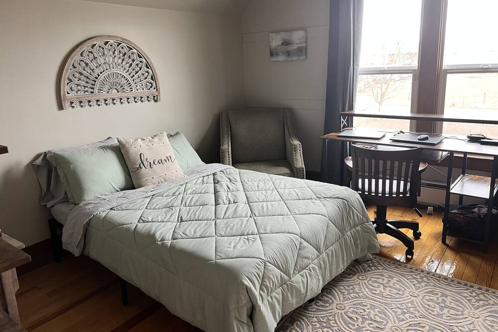 Photo of Bedroom in Orchard City