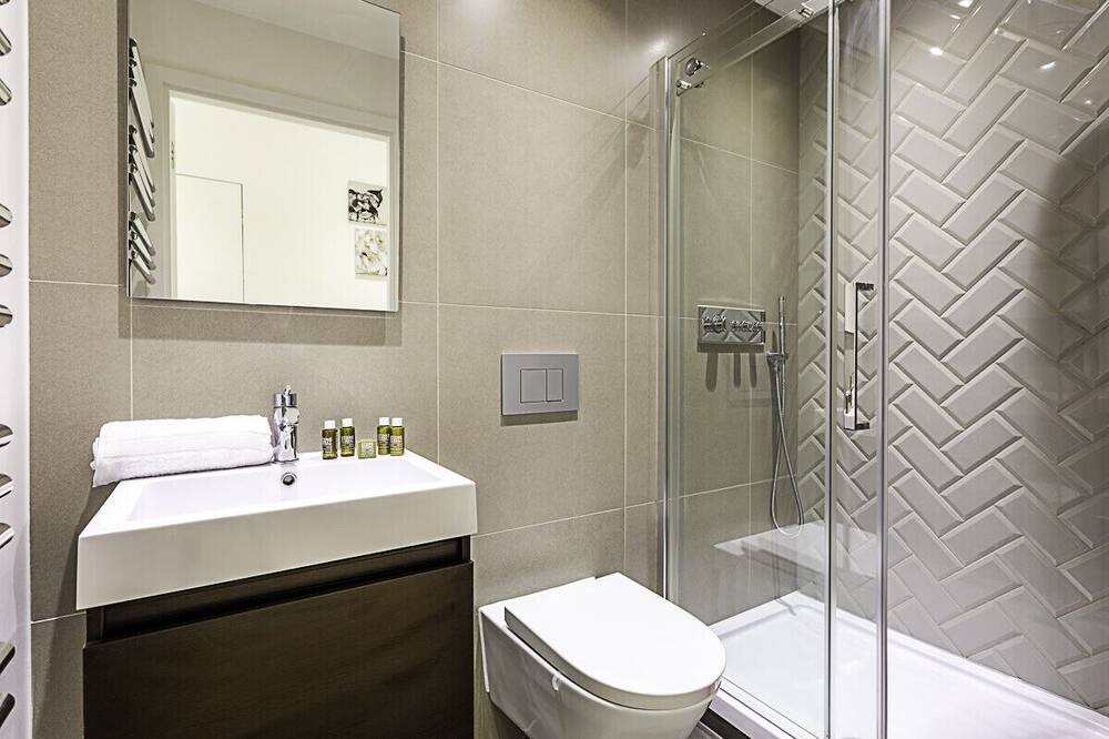Photo of Bathroom in London Borough of Ealing
