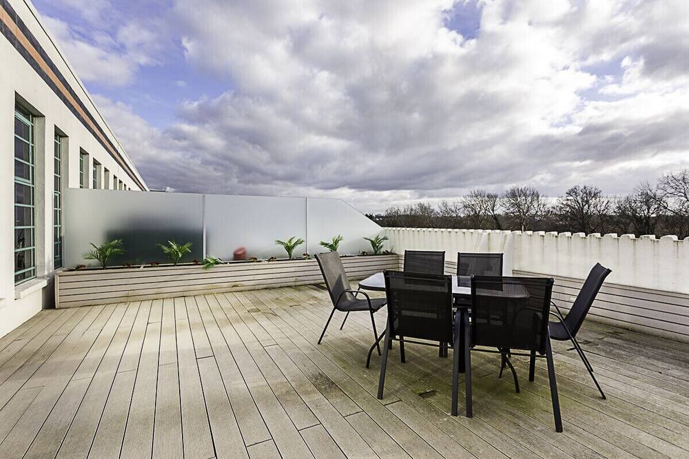 Photo of Outdoor in London Borough of Ealing