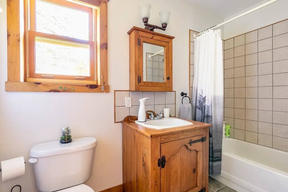 Photo of Bathroom in Pine Hill