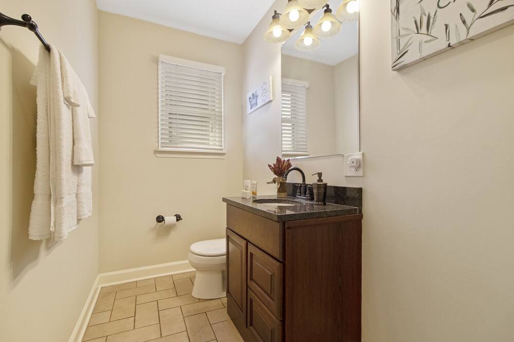 Photo of Bathroom in Des Plaines