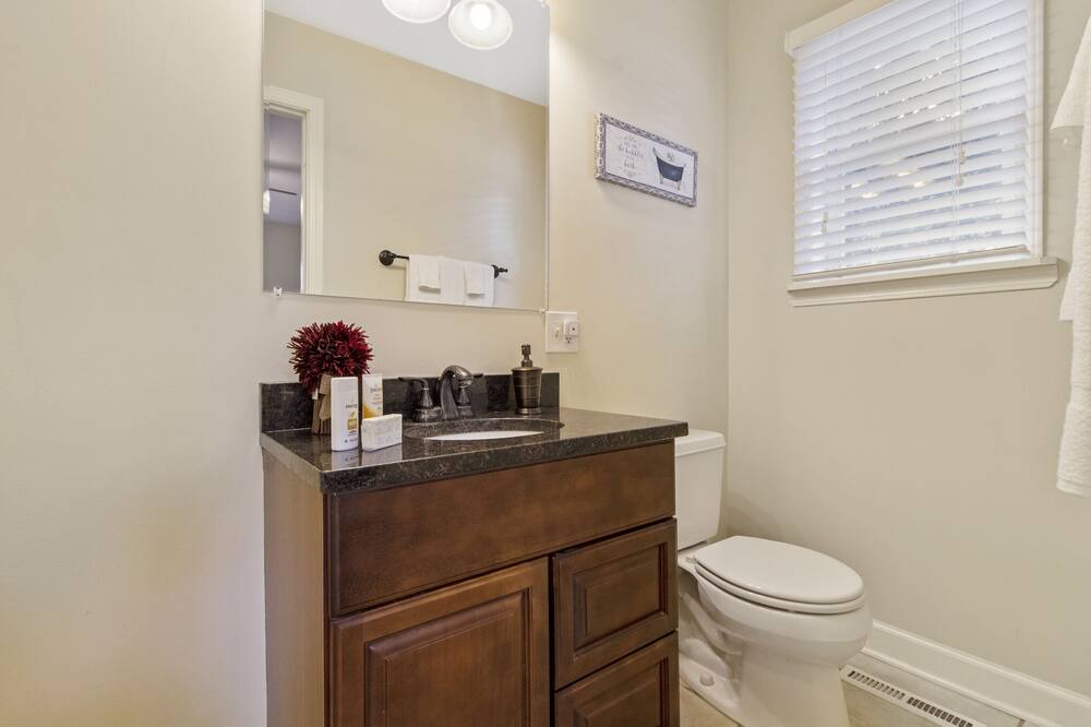 Photo of Bathroom in Des Plaines