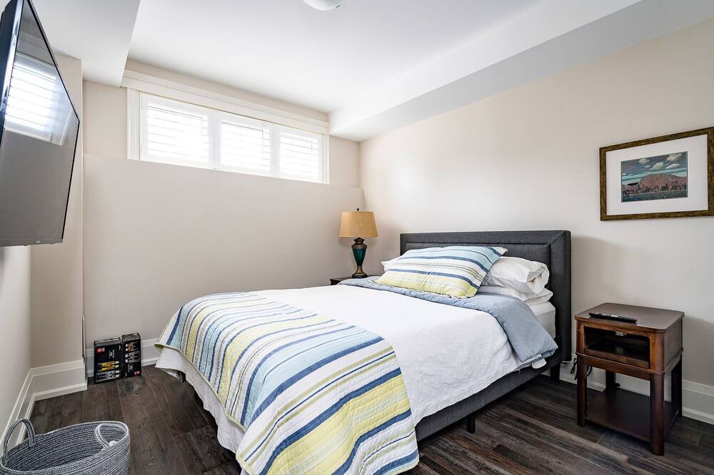 Photo of Bedroom in Wasaga Beach