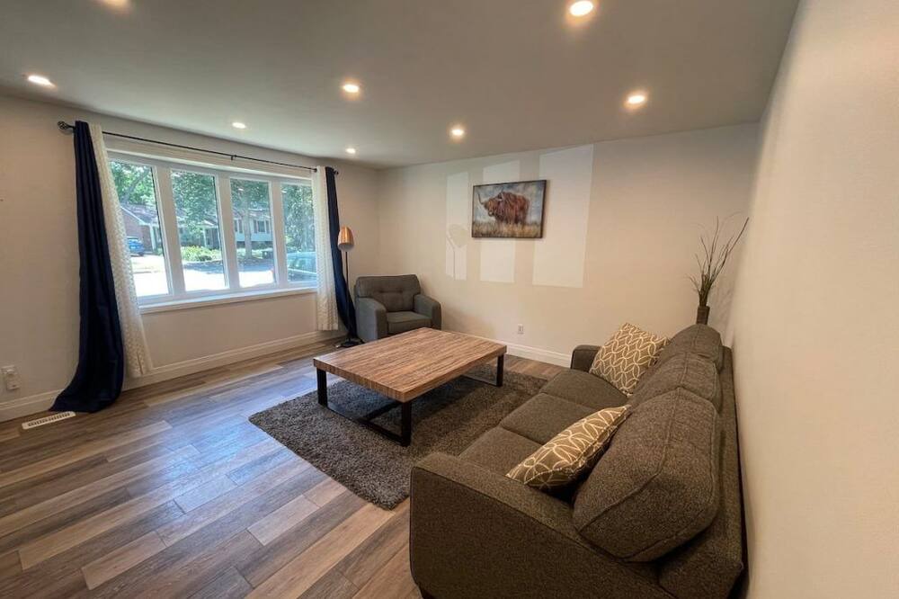 Photo of Livingroom in Byron