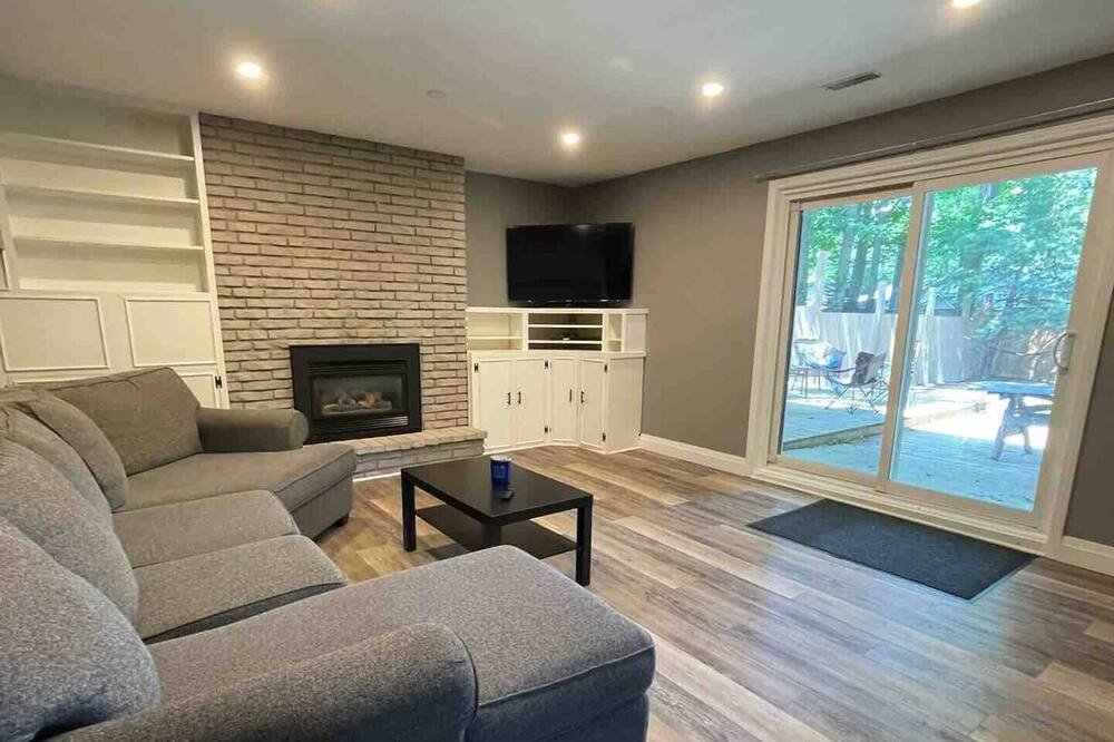 Photo of Livingroom in Byron