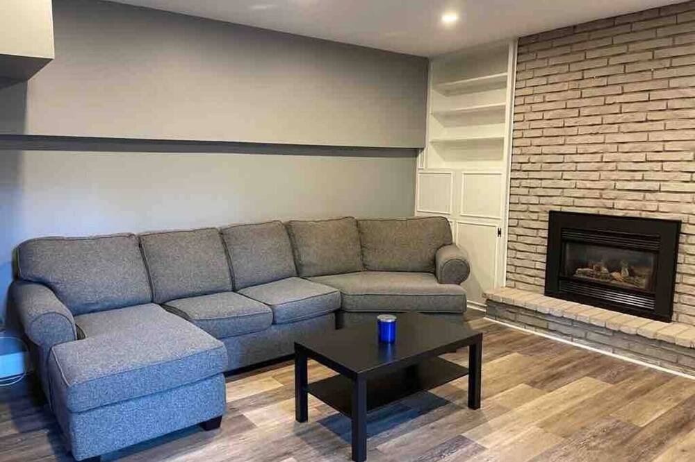 Photo of Livingroom in Byron