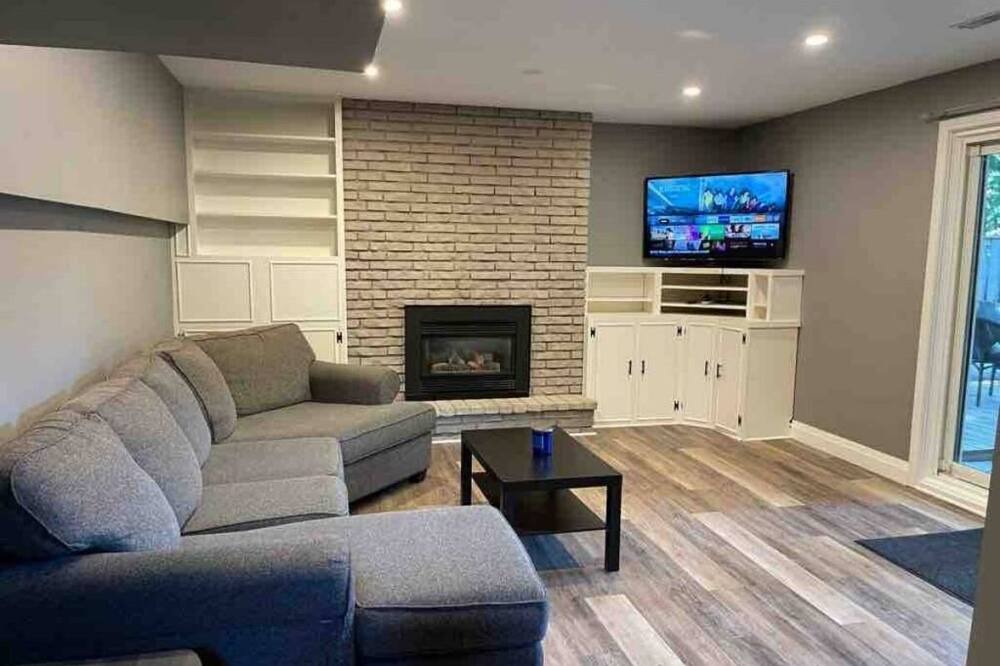 Photo of Livingroom in Byron