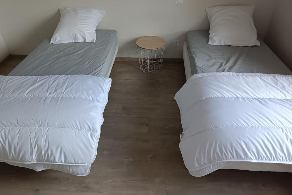 Photo of Bedroom in Saint-Samson-sur-Rance