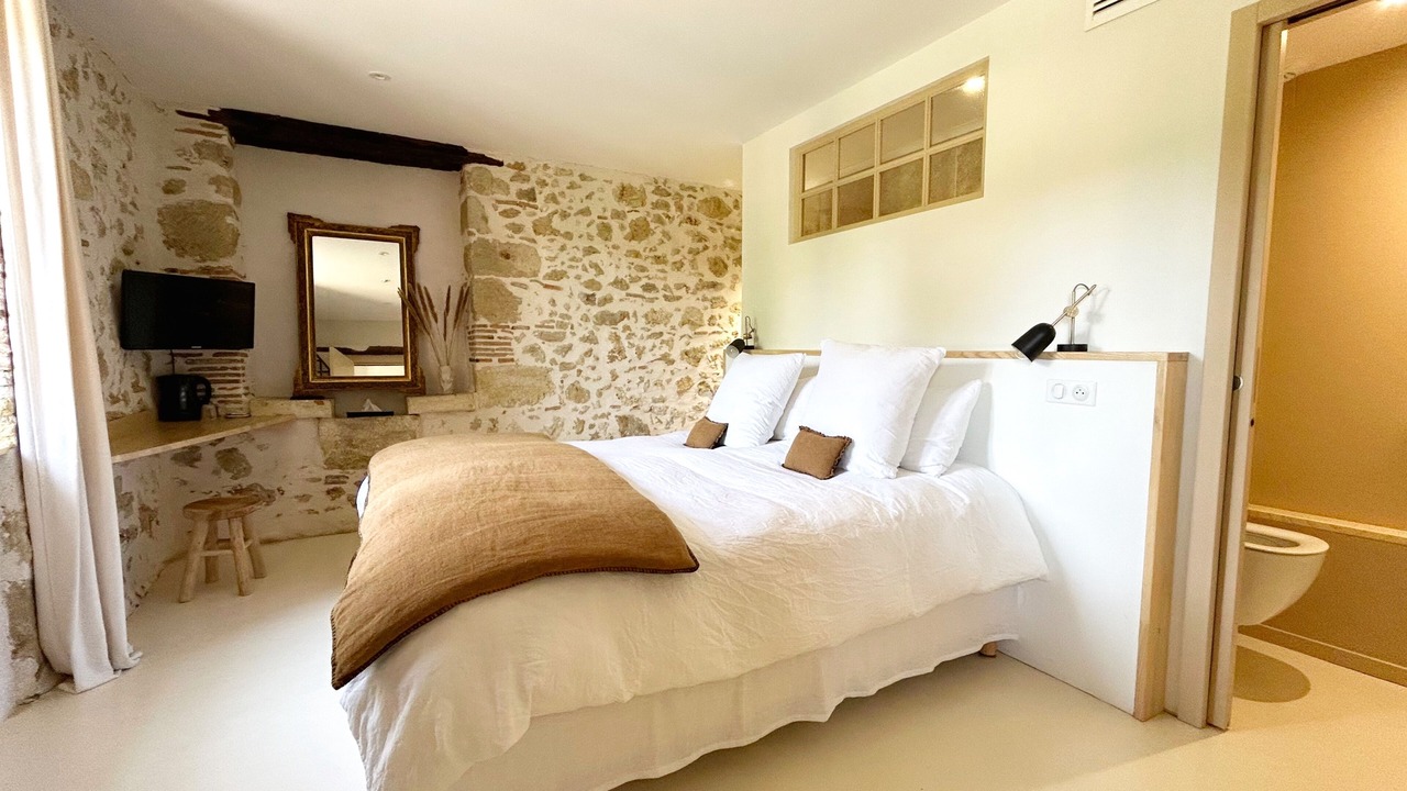 Photo of Bedroom in Castelnau-Barbarens