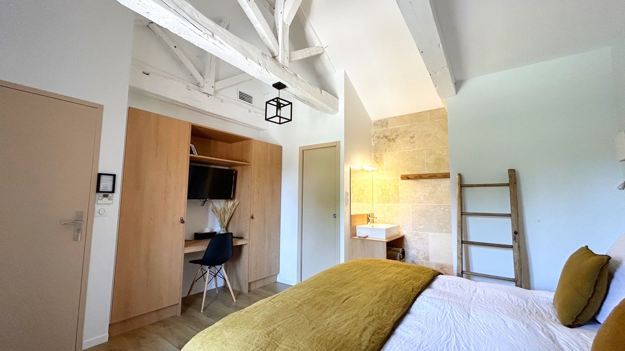 Photo of Bedroom in Castelnau-Barbarens