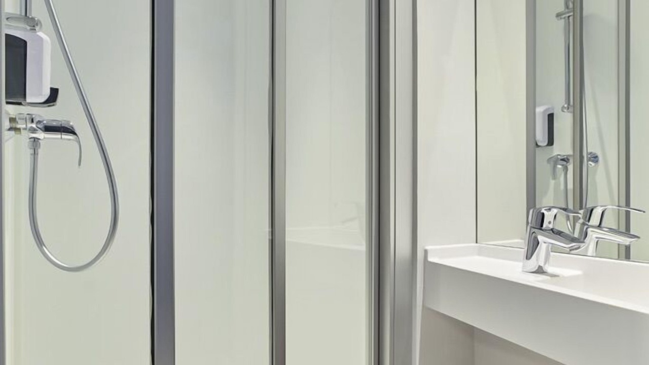 Photo of Bathroom in Coquelles