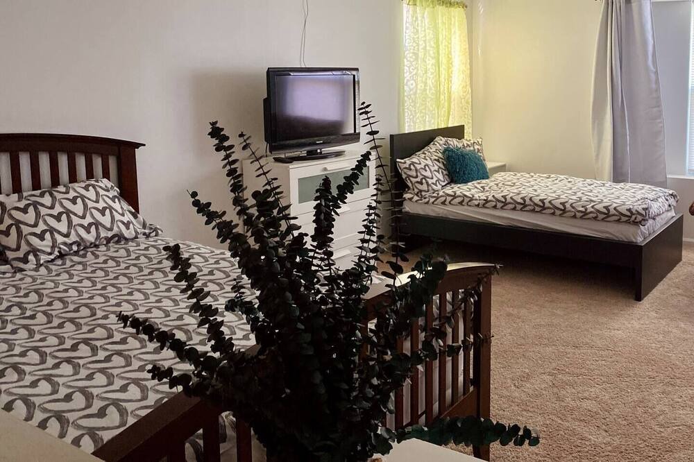 Photo of Bedroom in Carpentersville