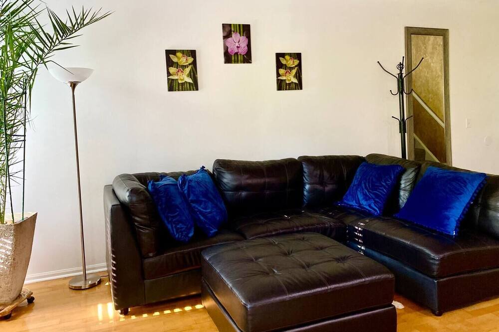 Photo of Livingroom in Carpentersville