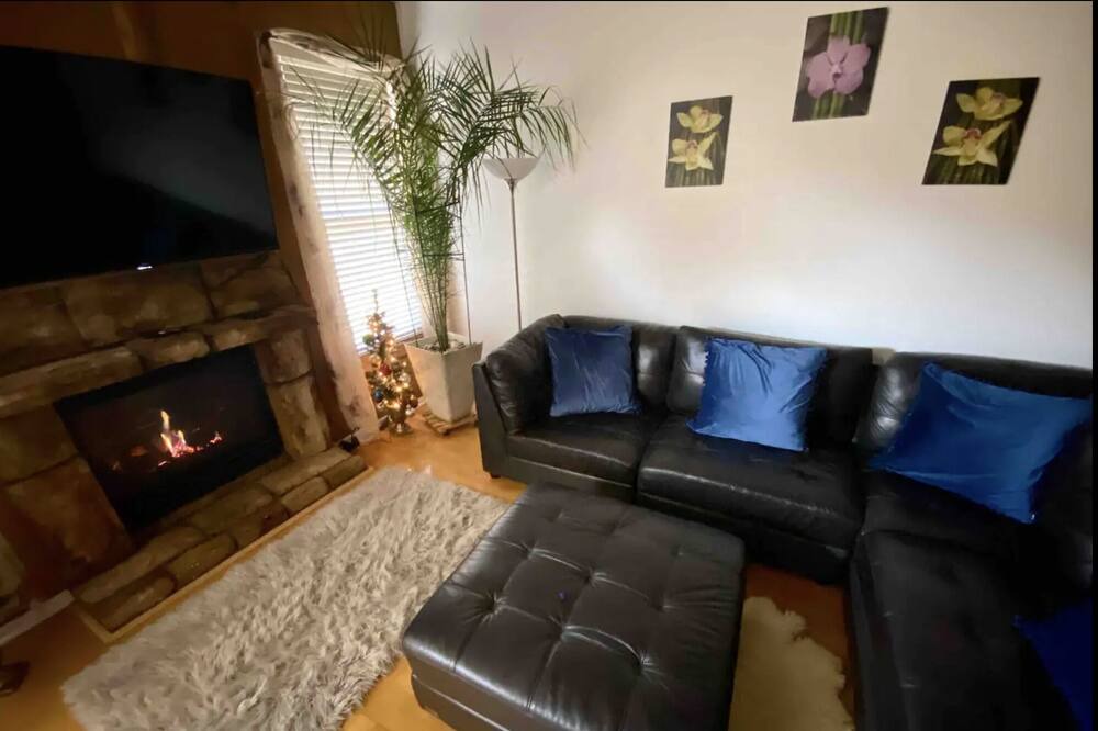 Photo of Livingroom in Carpentersville