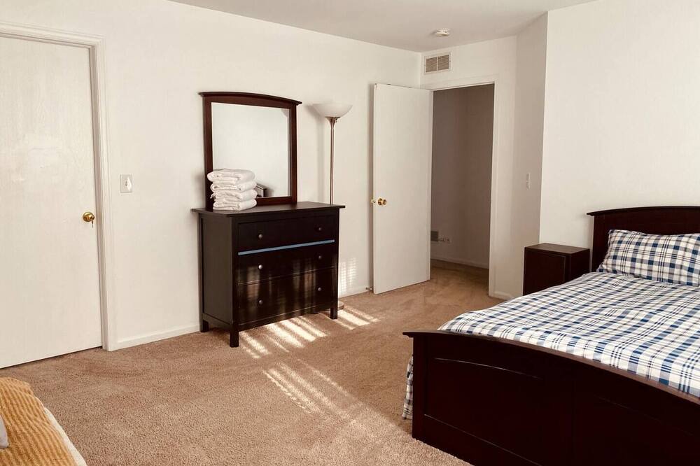 Photo of Bedroom in Carpentersville