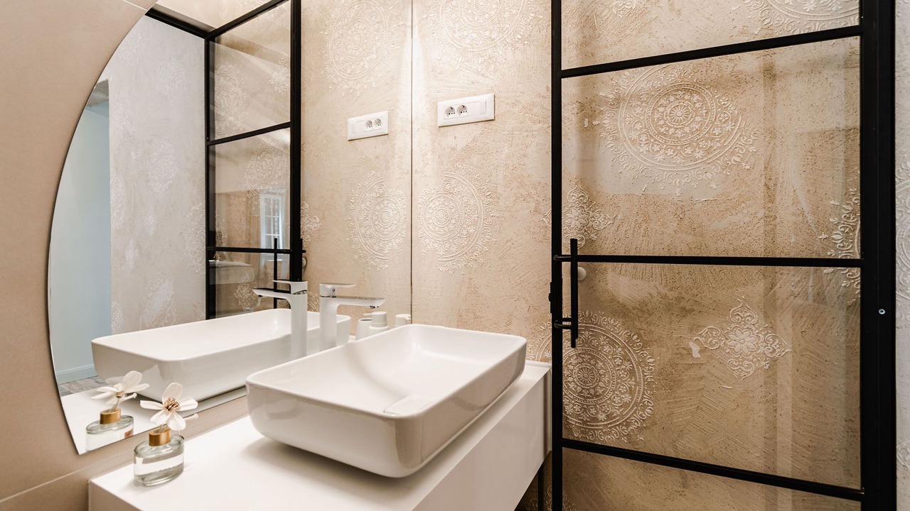 Photo of Bathroom in Grad