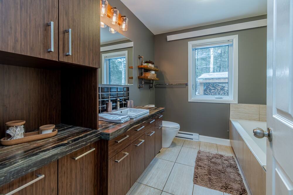 Photo of Bathroom in Saint-Tite-des-Caps
