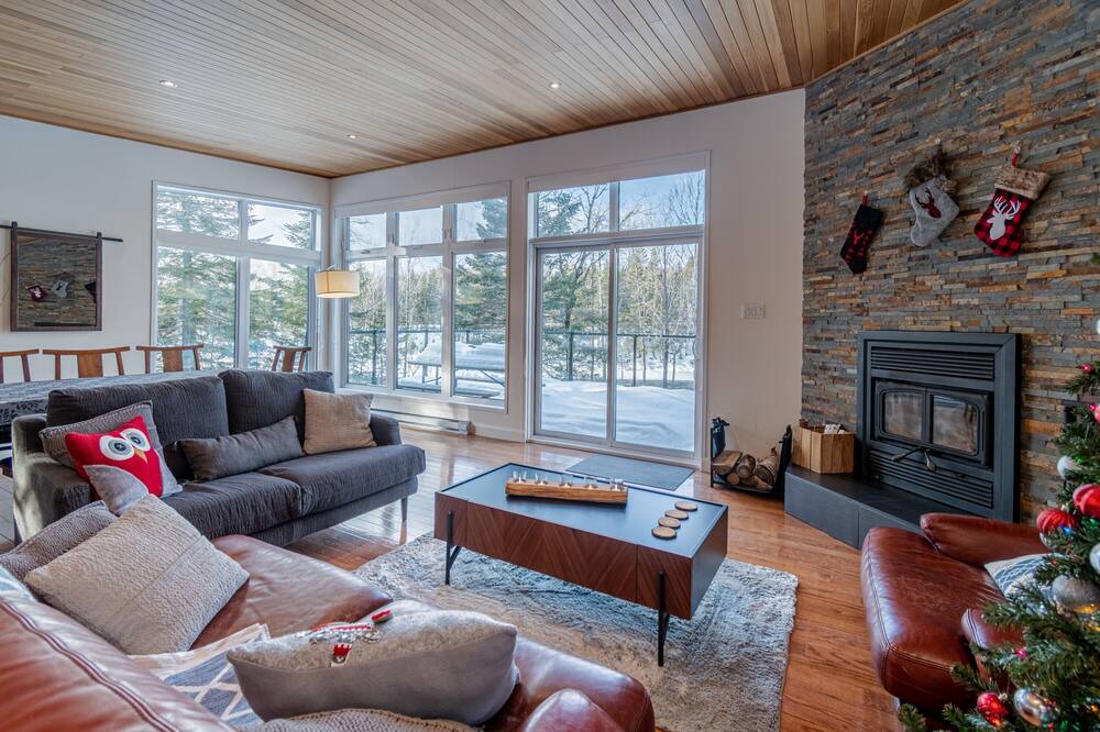 Photo of Livingroom in Saint-Tite-des-Caps