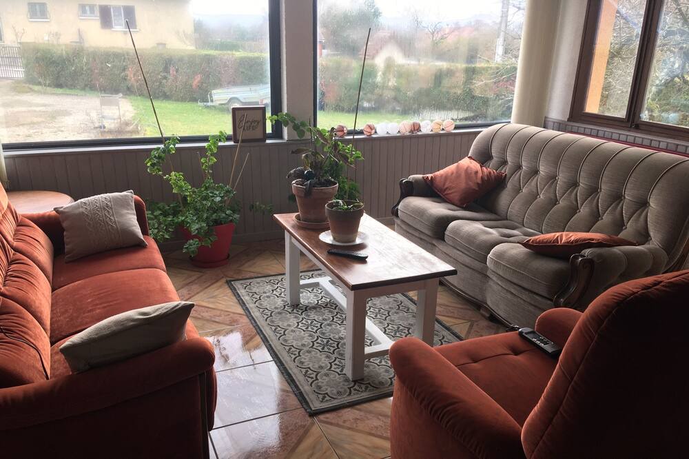 Photo of Livingroom in Poligny