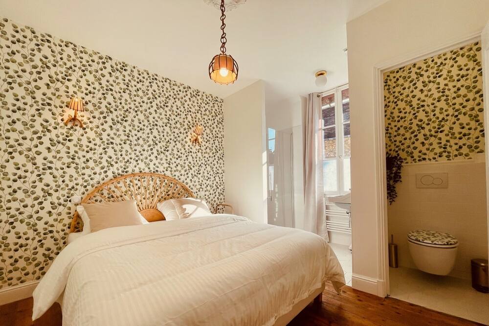Photo of Bedroom in Vaux-sur-Seine