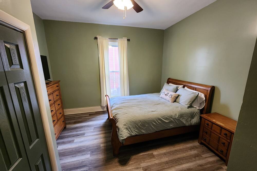 Photo of Bedroom in Wapakoneta