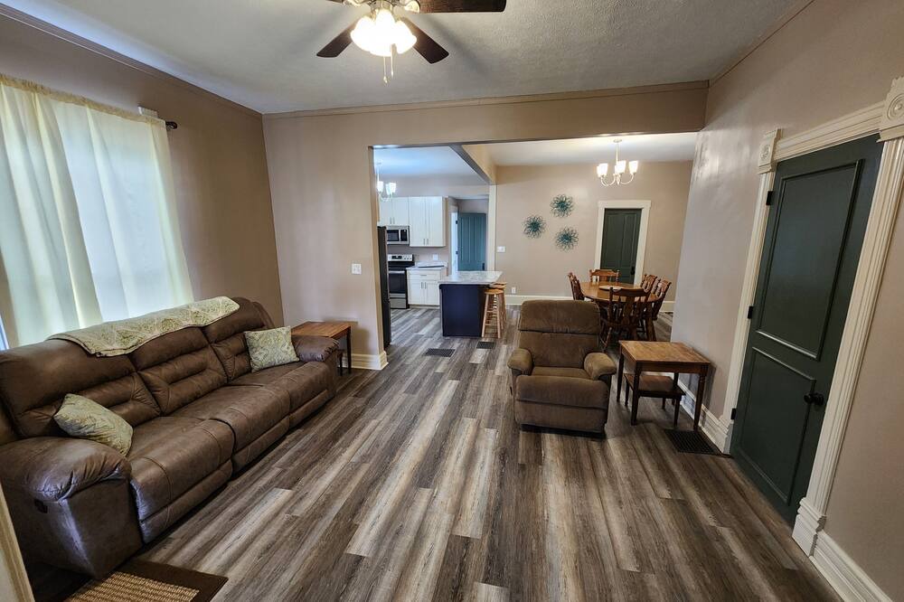 Photo of Livingroom in Wapakoneta