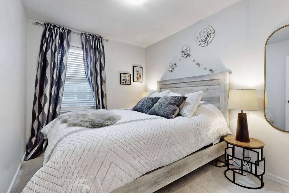 Photo of Bedroom in Richmond Hill
