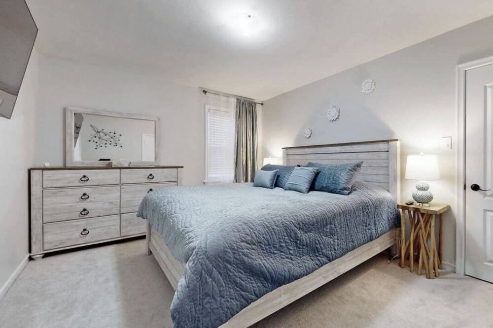 Photo of Bedroom in Richmond Hill