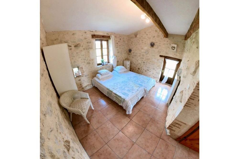 Photo of Bedroom in Garonne