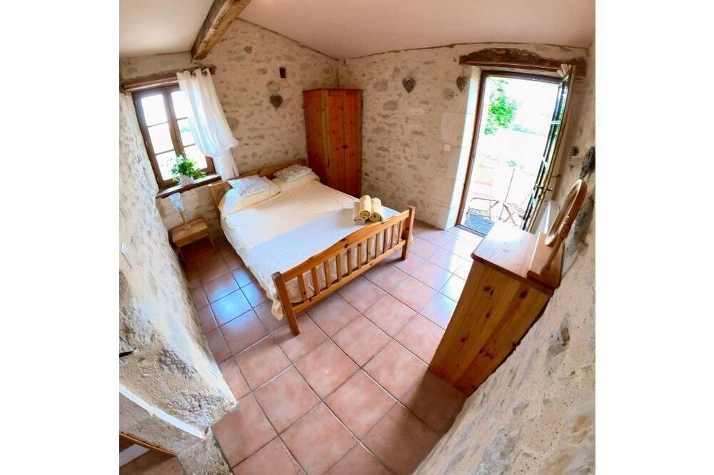 Photo of Bedroom in Garonne