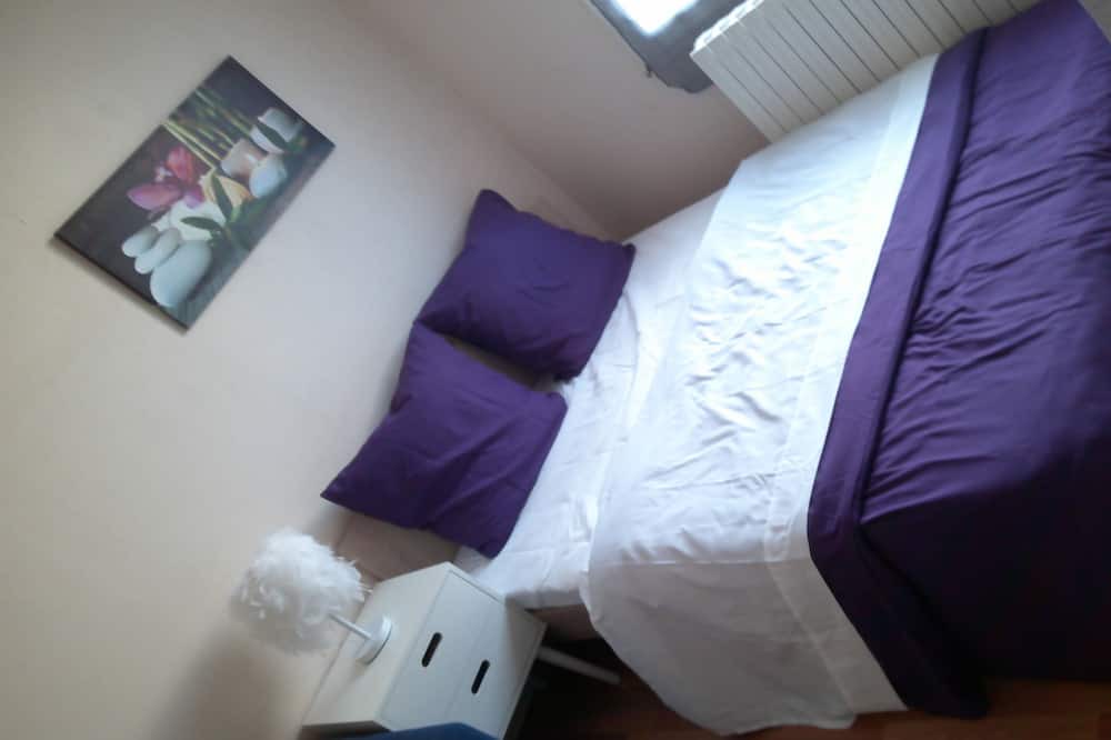 Photo of Bedroom in Montmorillon