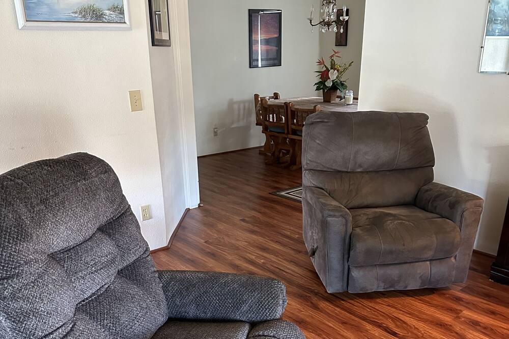 Photo of Livingroom in Leesburg
