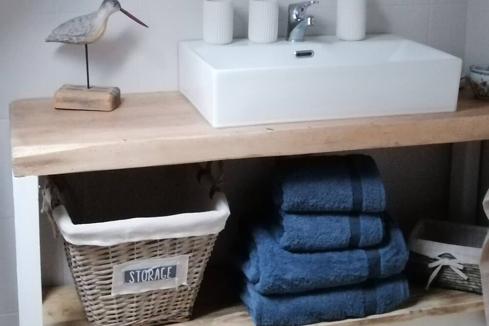 Photo of Bathroom in Gonneville-sur-Honfleur