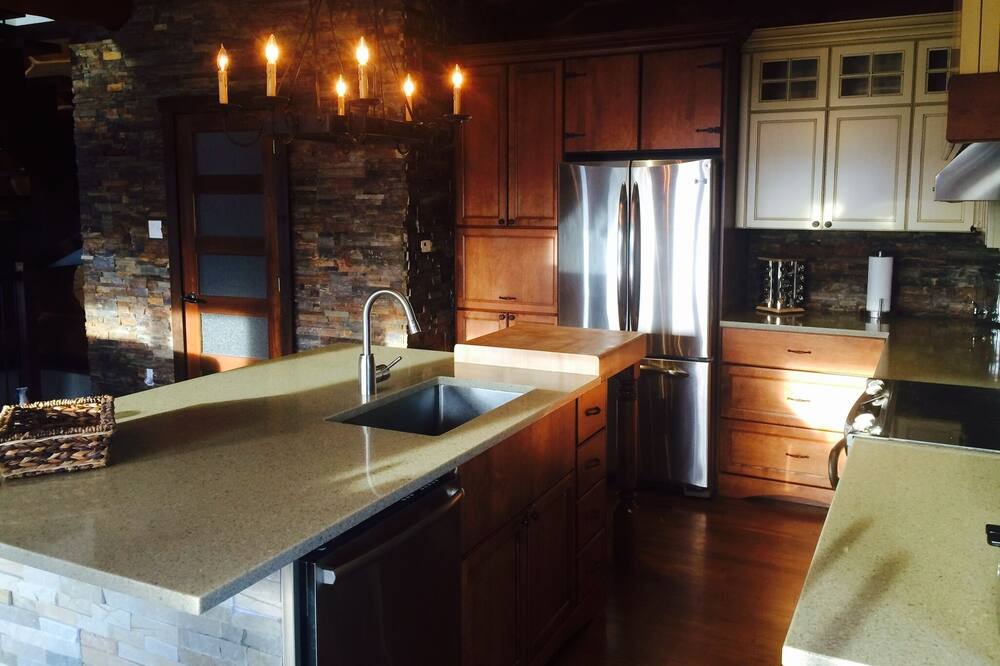 Photo of Kitchen in Saint-Hippolyte