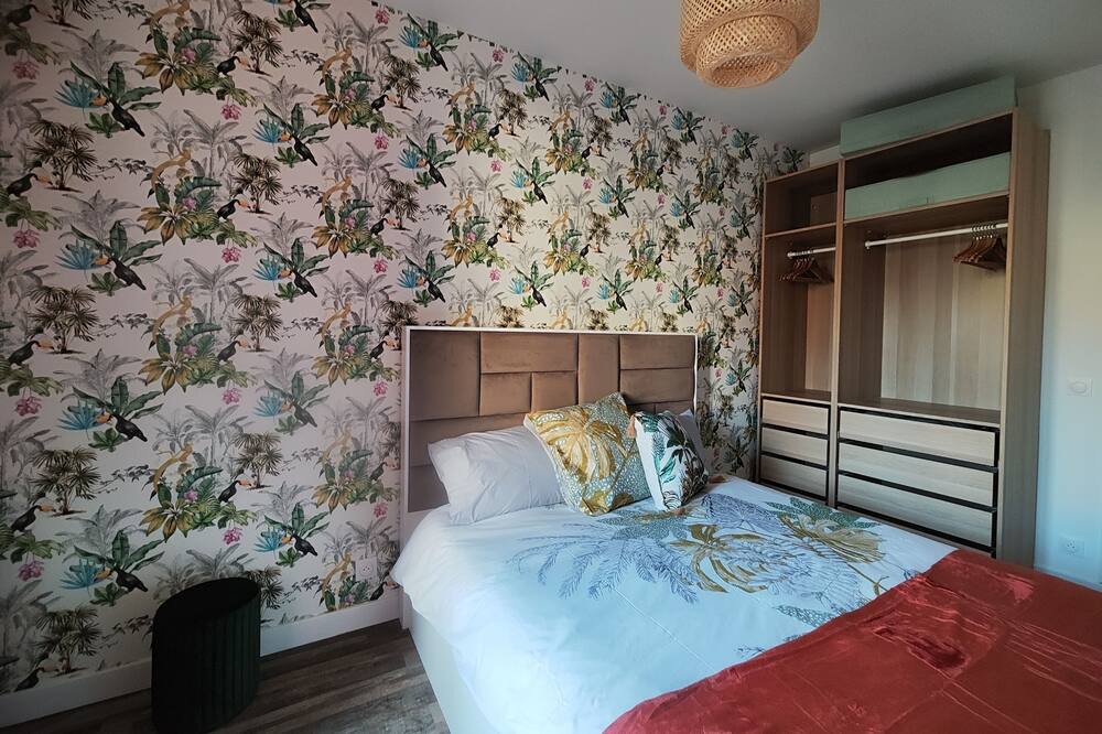 Photo of Bedroom in Chaumes-en-Brie