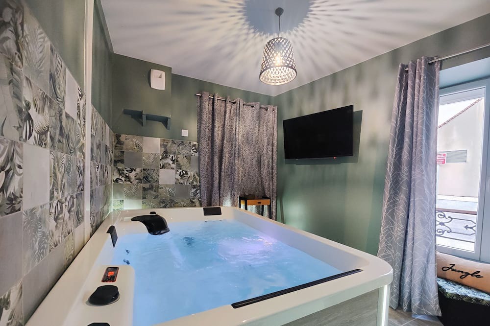 Photo of Bedroom in Chaumes-en-Brie