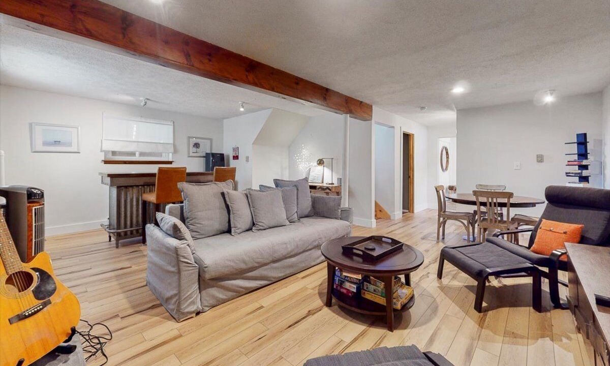 Photo of Livingroom in Jim Thorpe