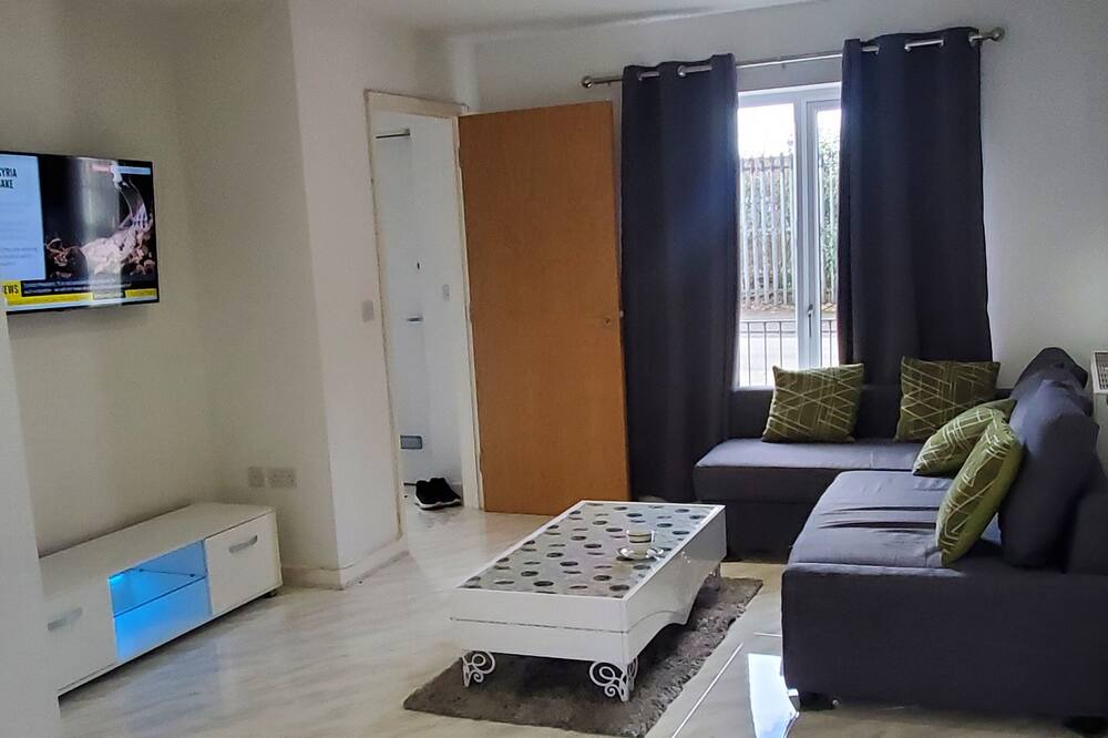 Photo of Livingroom in Openshaw