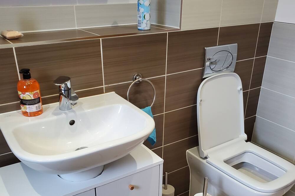 Photo of Bathroom in Openshaw