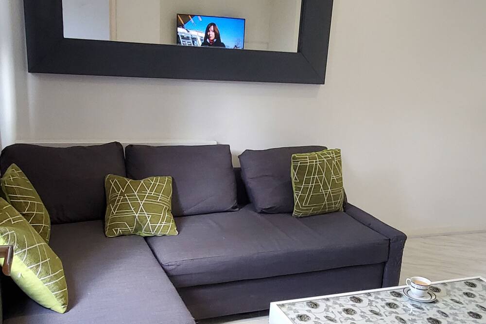 Photo of Livingroom in Openshaw